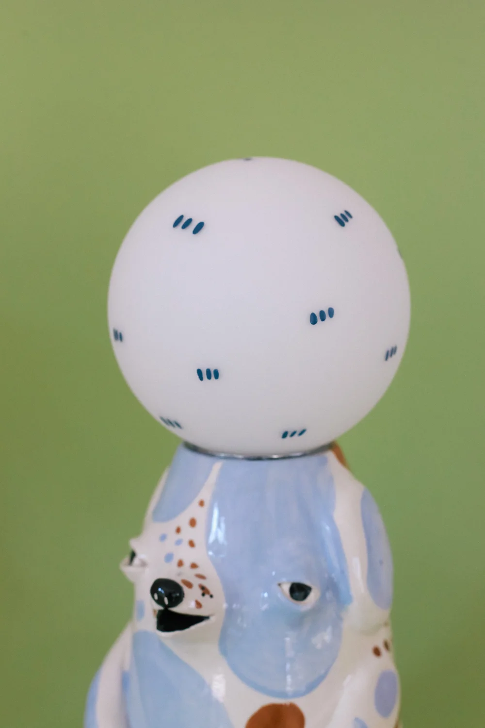 klosz w granatowe kreski