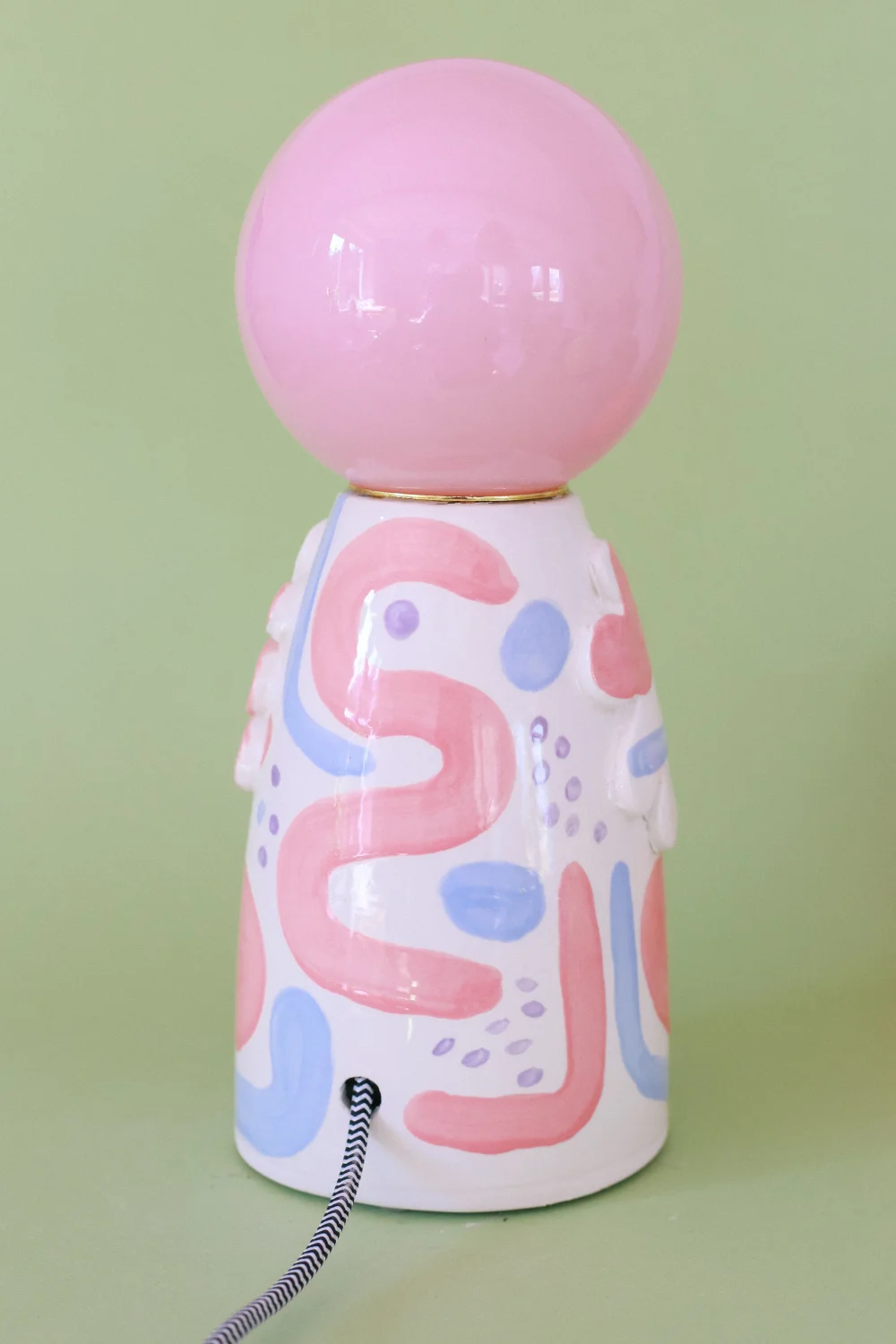 lampa pies błękitno różowy z kropkami