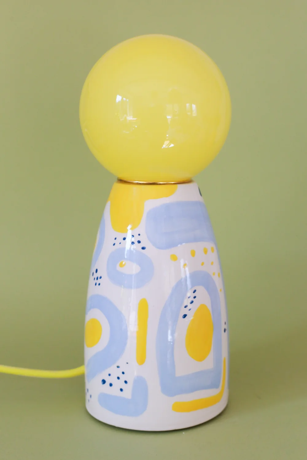 lampa abstrakcyjna żółto błękitna z żółtym kloszem