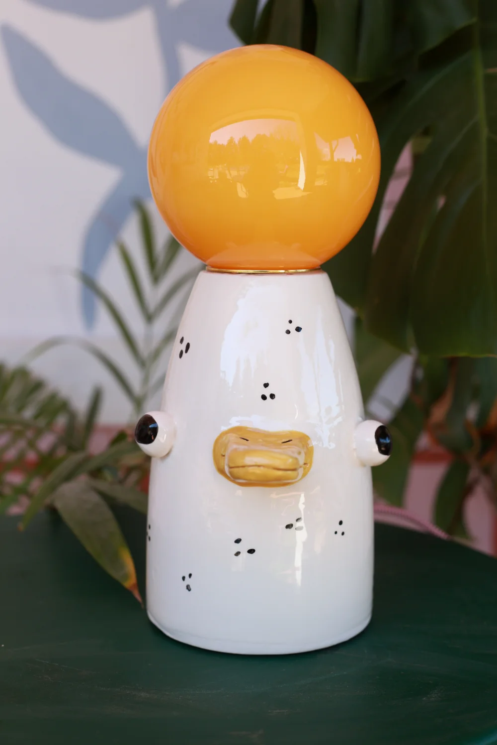 lampa gęś z czerwono białym kablem