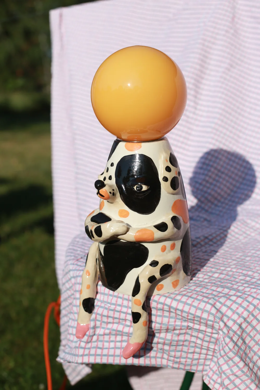 lampa  obrażona paniusia