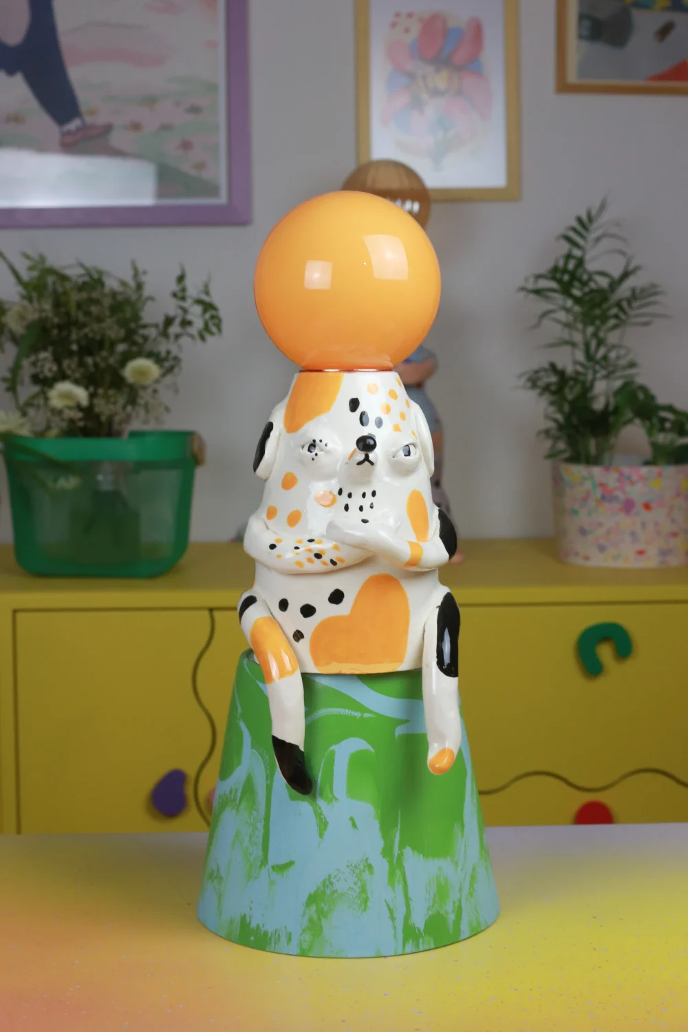 lampa obrażony p i e s